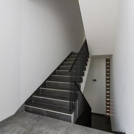 Reddoorz Plus Near Perbanas Jakarta Ngoại thất bức ảnh