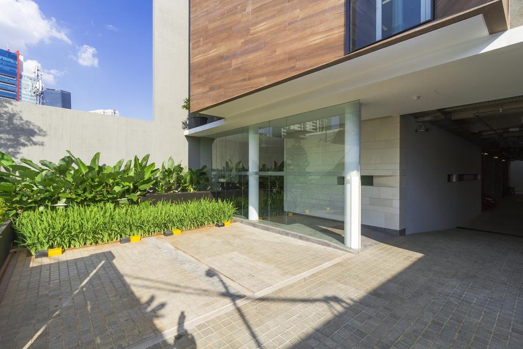 Reddoorz Plus Near Perbanas Jakarta Ngoại thất bức ảnh